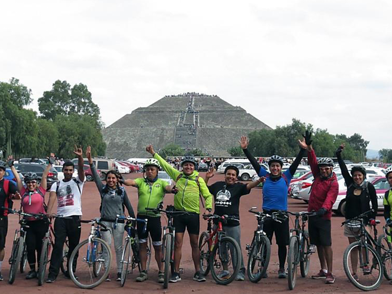 Con rodada a Teotihuacán celebraron los nueve años de la asociación “Bici Verde”